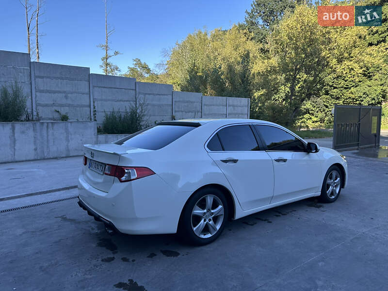 Седан Honda Accord 2010 в Києві