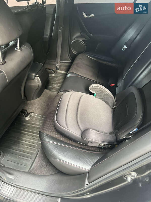 Седан Honda Accord 2011 в Києві