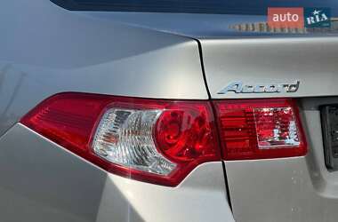 Седан Honda Accord 2011 в 