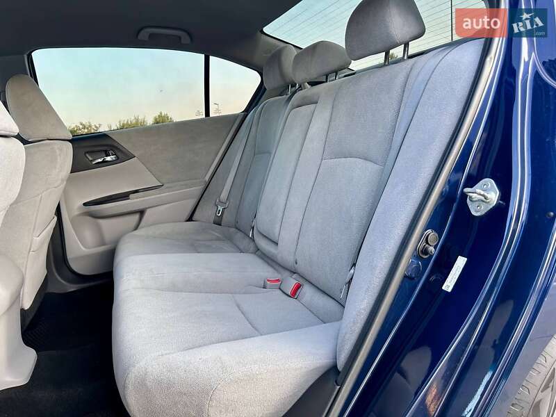 Седан Honda Accord 2013 в Киеве