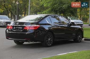 Седан Honda Accord 2015 в 