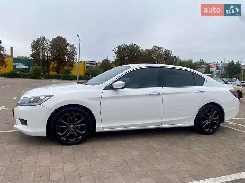 Седан Honda Accord 2015 в Житомирі