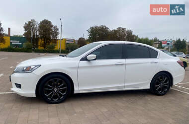 Седан Honda Accord 2015 в 