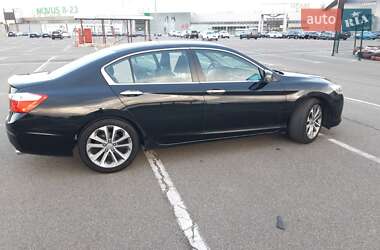 Седан Honda Accord 2013 в Києві
