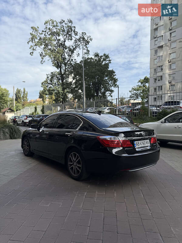 Седан Honda Accord 2013 в Киеве