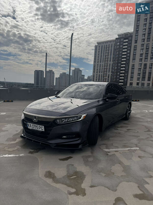 Седан Honda Accord 2018 в Києві