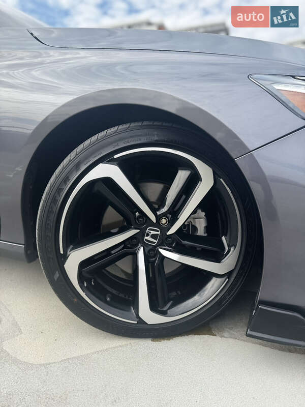 Седан Honda Accord 2018 в Києві