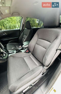 Седан Honda Accord 2014 в 