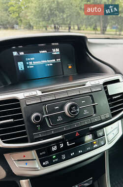 Седан Honda Accord 2014 в 