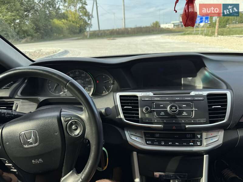 Седан Honda Accord 2015 в Бродах фото 15 Седан Honda Accord 2015 в Бродах