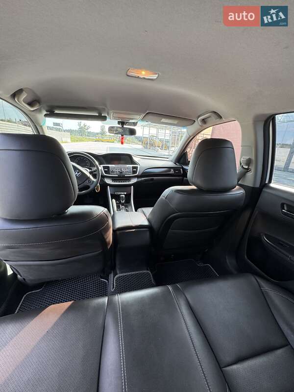 Седан Honda Accord 2015 в Бродах фото 19 Седан Honda Accord 2015 в Бродах