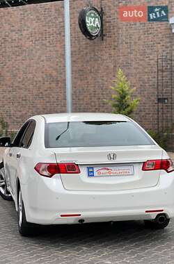 Седан Honda Accord 2011 в 