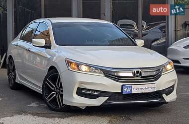 Седан Honda Accord 2016 в Києві