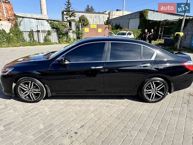 Седан Honda Accord 2015 в Харкові