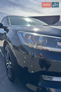 Седан Honda Accord 2015 в 