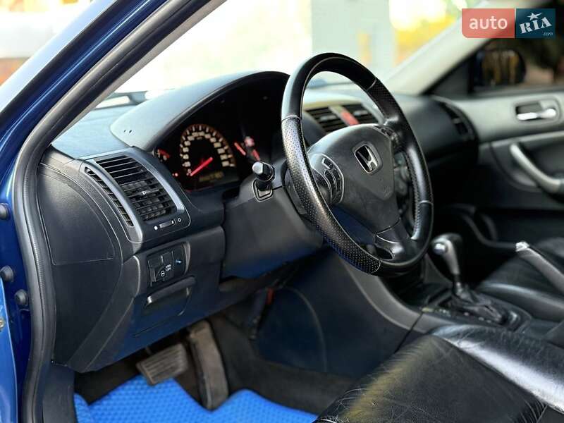 Седан Honda Accord 2003 в Кременчуге