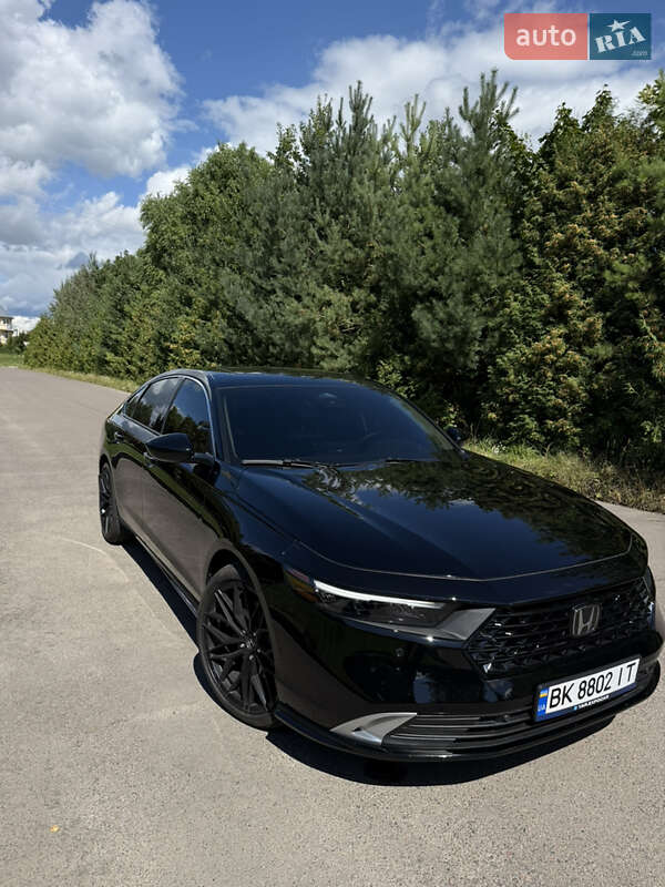 Седан Honda Accord 2024 в 