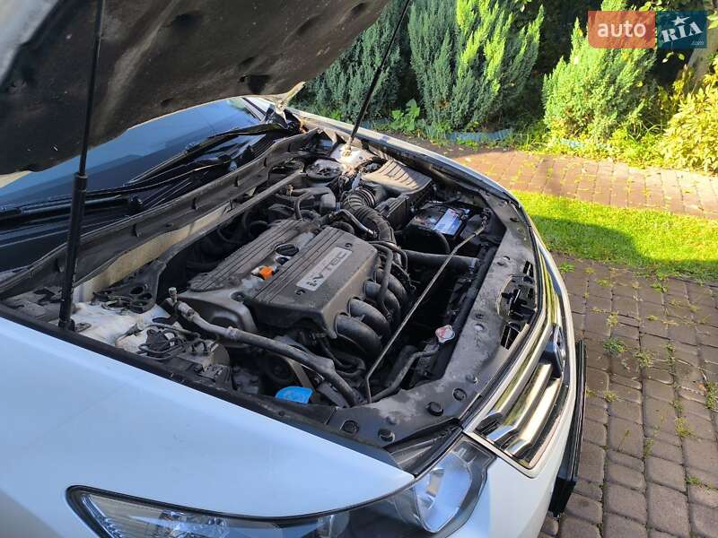 Седан Honda Accord 2010 в Киеве