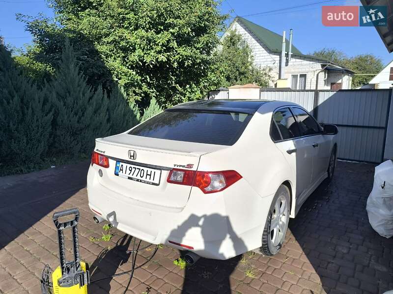 Седан Honda Accord 2010 в Киеве