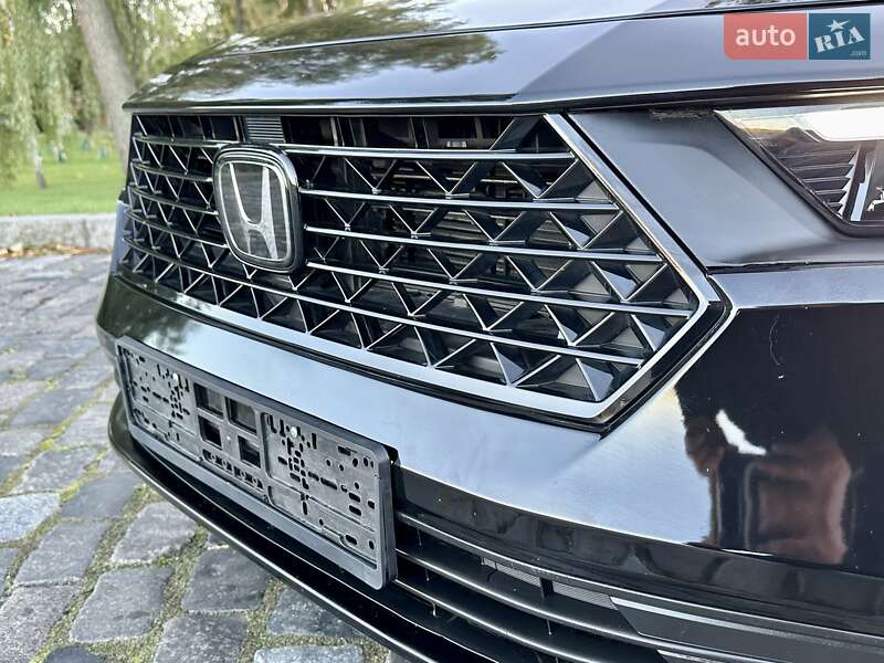 Седан Honda Accord 2023 в Киеве