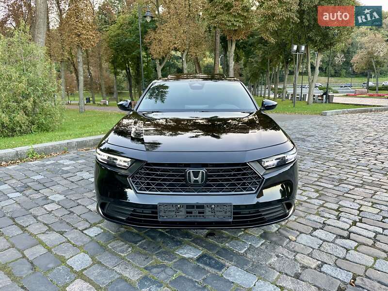 Седан Honda Accord 2023 в Киеве