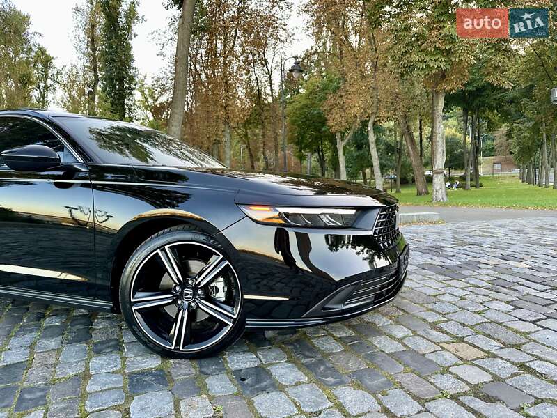 Седан Honda Accord 2023 в Киеве