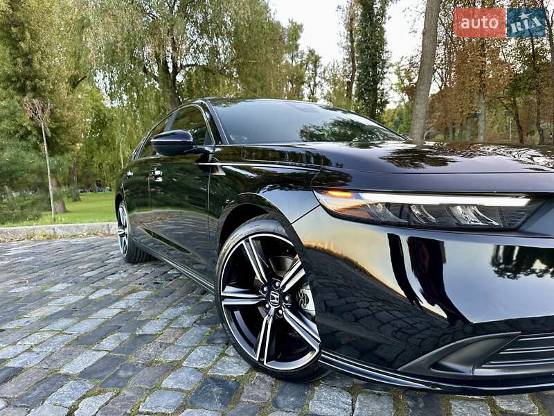 Седан Honda Accord 2023 в Киеве