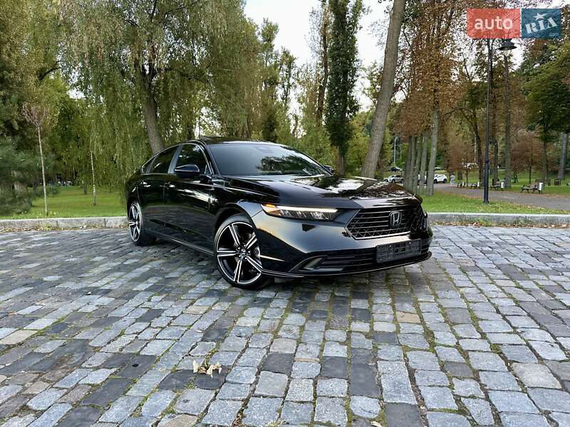 Седан Honda Accord 2023 в Киеве
