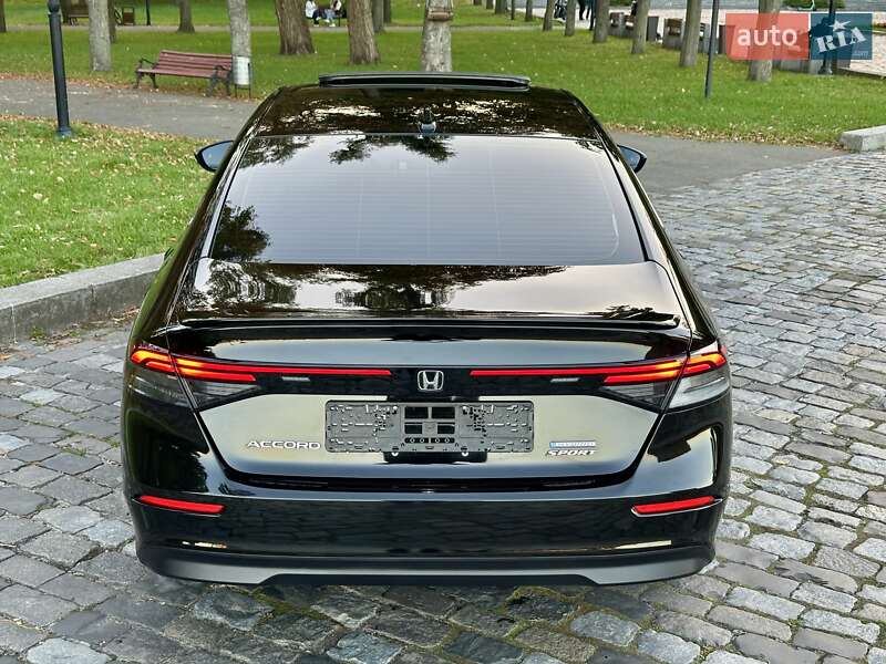 Седан Honda Accord 2023 в Киеве