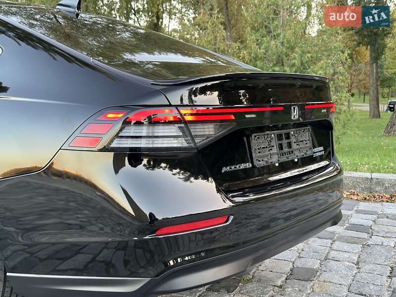 Седан Honda Accord 2023 в Киеве