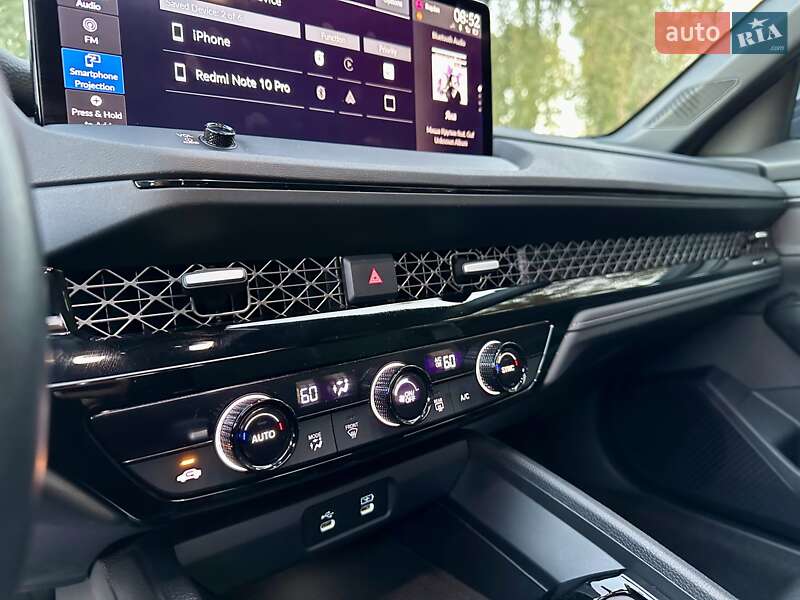 Седан Honda Accord 2023 в Киеве