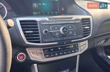 Седан Honda Accord 2015 в 