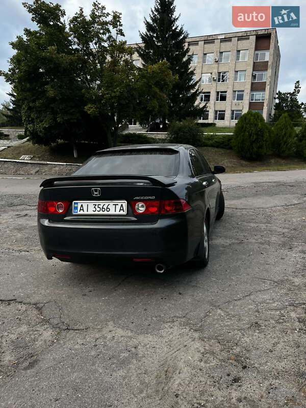 Седан Honda Accord 2004 в 