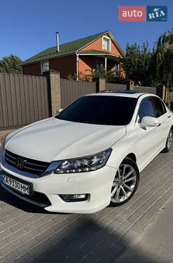 Седан Honda Accord 2013 в Києві