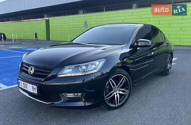 Седан Honda Accord 2013 в Киеве