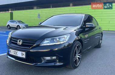 Седан Honda Accord 2013 в 