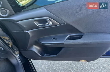 Седан Honda Accord 2013 в 