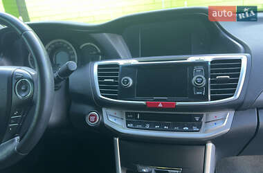 Седан Honda Accord 2013 в 