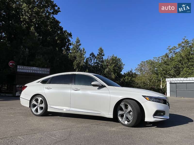 Седан Honda Accord 2018 в Одессе