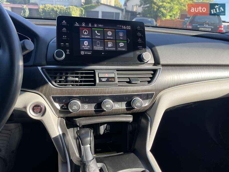 Седан Honda Accord 2018 в Одессе