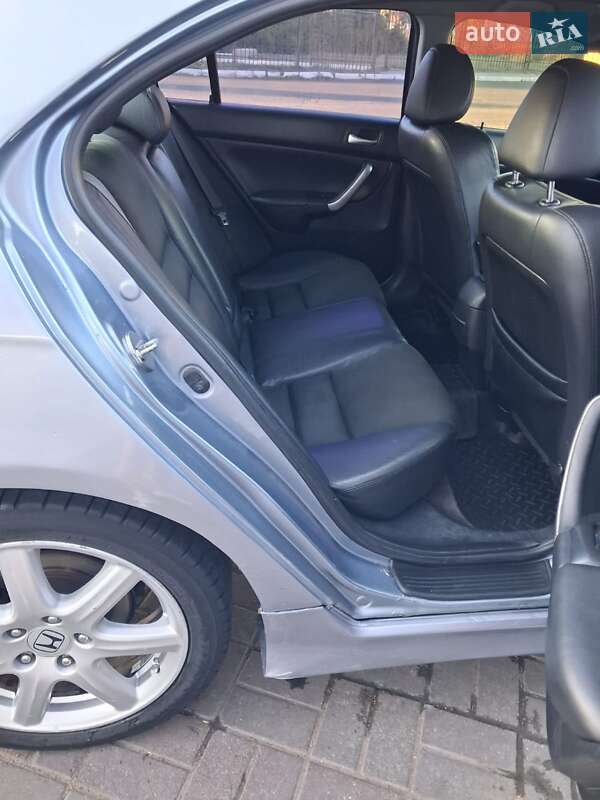 Седан Honda Accord 2004 в Черноморске
