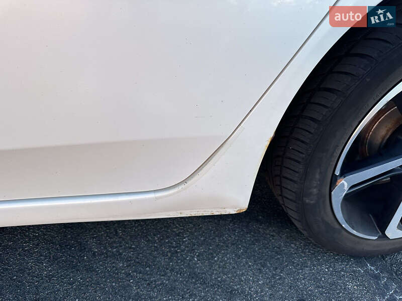 Седан Honda Accord 2011 в Киеве