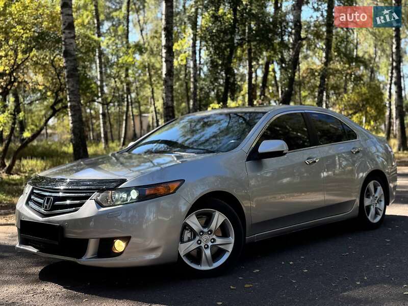 Седан Honda Accord 2011 в Ахтырке