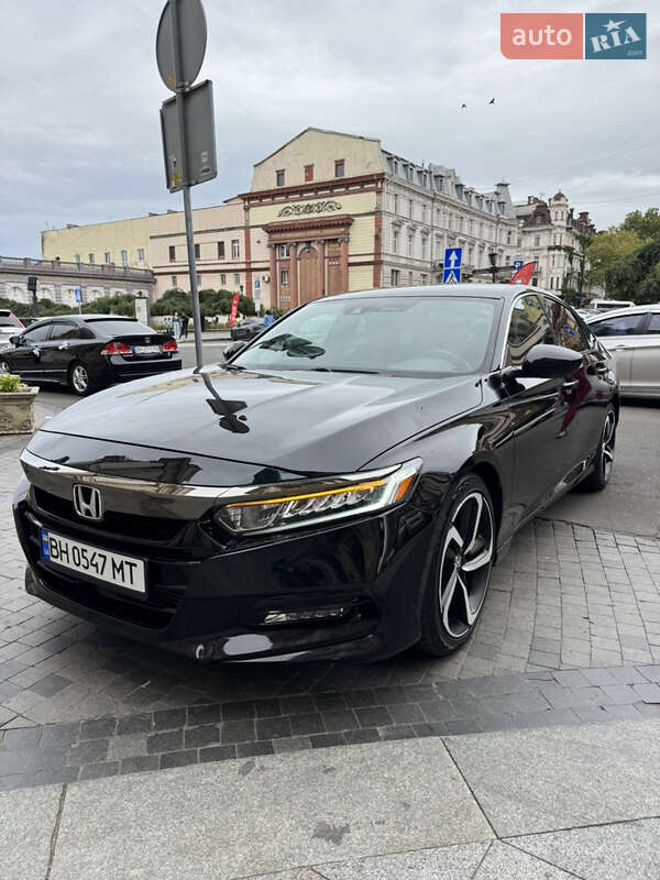 Седан Honda Accord 2018 в Одессе