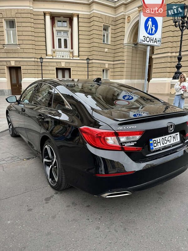 Седан Honda Accord 2018 в Одессе