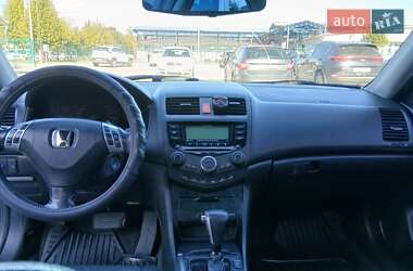 Седан Honda Accord 2005 в  фото 3 Седан Honda Accord 2005 в