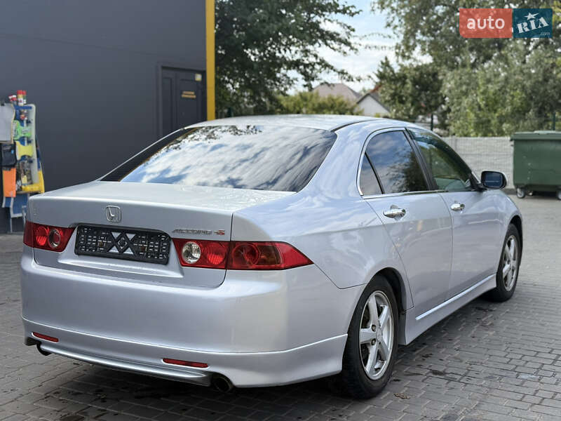 Седан Honda Accord 2004 в Днепре