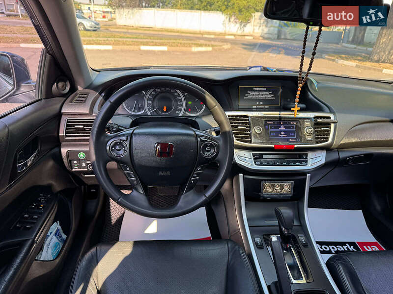 Седан Honda Accord 2013 в Запоріжжі