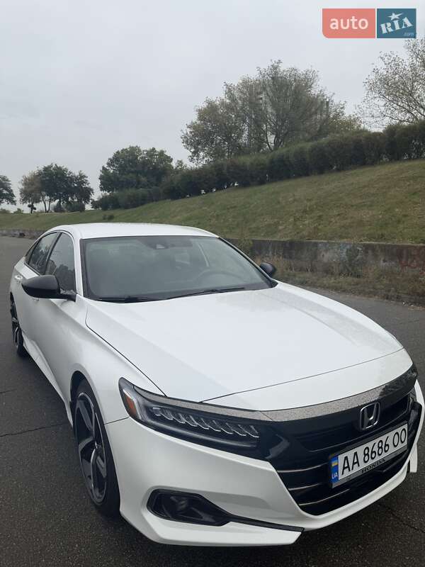 Седан Honda Accord 2022 в 
