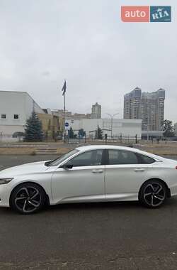 Седан Honda Accord 2022 в 